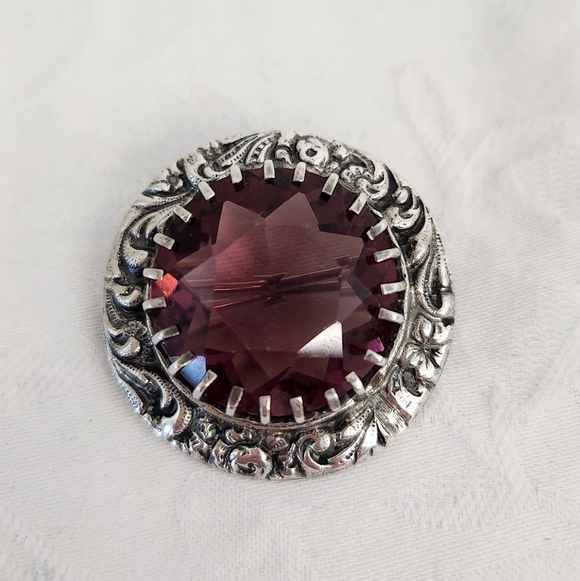 Antique Silver Scottish Amythyst Brooch - Picture 1 of 16